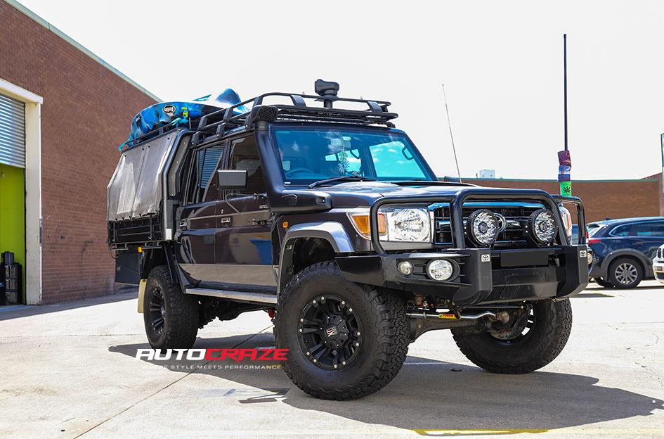 TOYOTA LANDCRUSIER MONSTER XD MATTE BLACK
